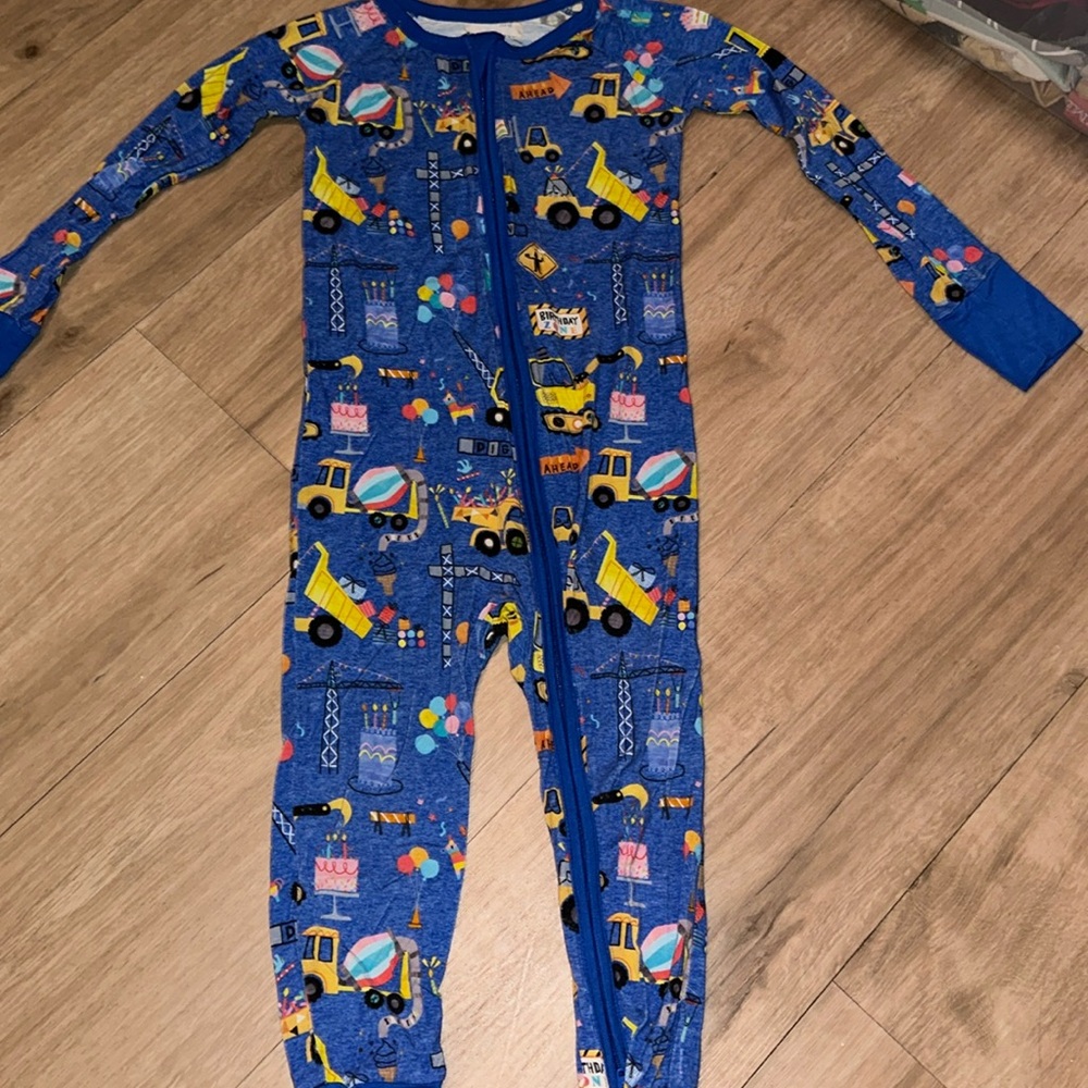 Little Sleepies Birthday Builders Zippy 🚜